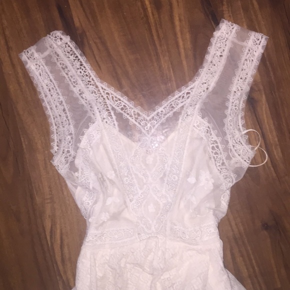 Antique ivory FREE PEOPLE lace dress - Picture 2 of 5